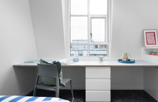 Medium Plus Studio