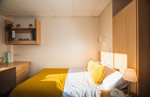 Large En Suite