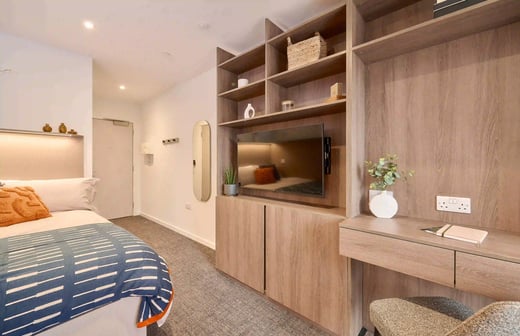 Silver Studio (Floors 2 - 9)