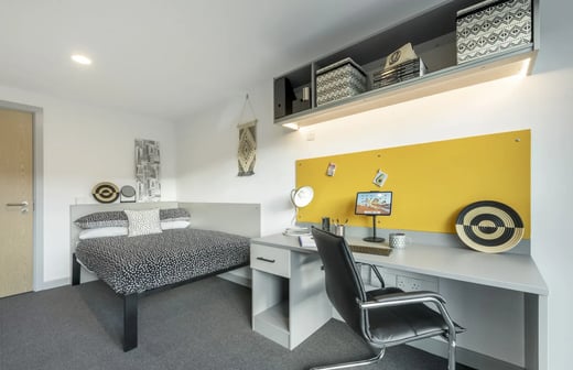 Gold En Suite