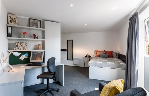 Deluxe Ensuite