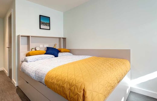 7-Bed Medium Ensuite