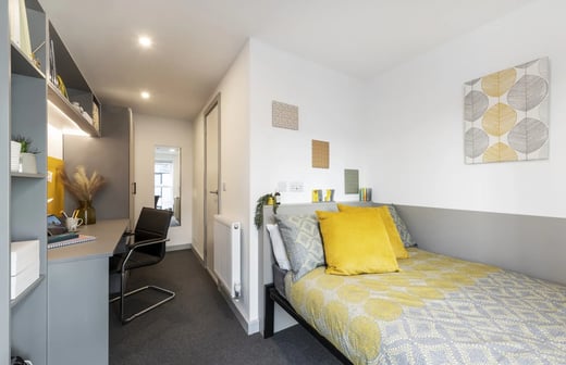 Silver En Suite