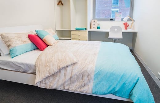 Large Studio Apartment with AirCon