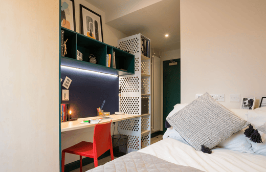 Bronze En Suite