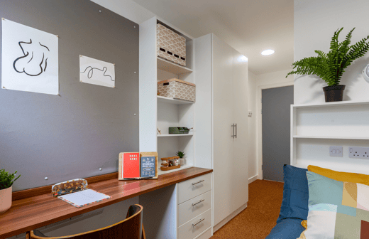 Classic Bronze En Suite