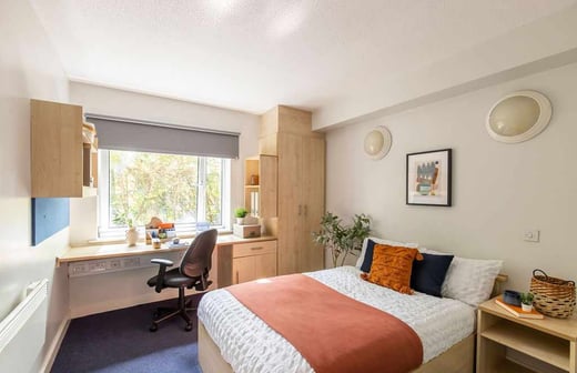 6 Bed Premium En-suite