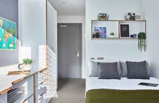Silver Ensuite