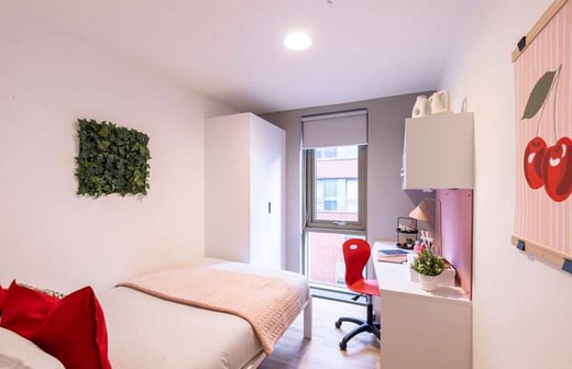 6 Bed En-suite