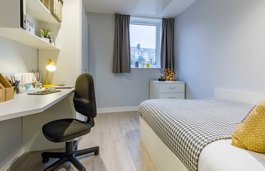 6 Bed Club En-suite