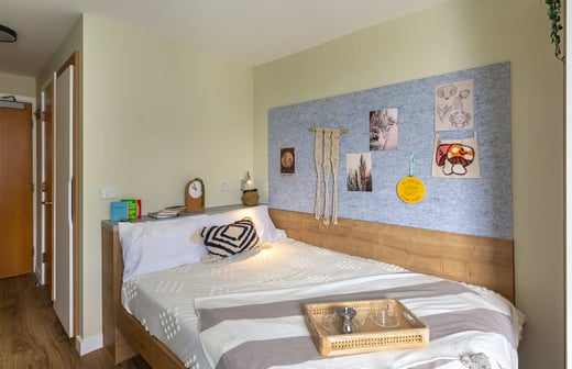 Large En Suite