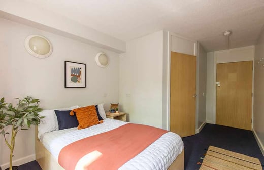 5 Bed Premium En-suite