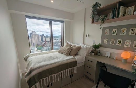 Classic Ensuite (Floors 26-32)