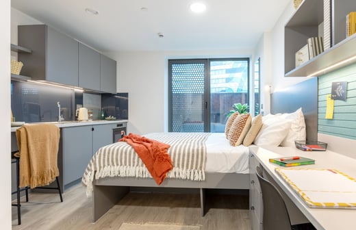 Standard Studio (floor 7-8)