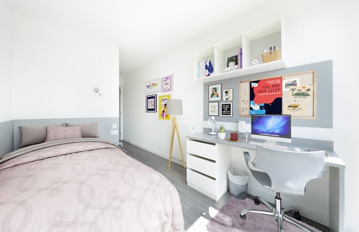 Silver En Suite