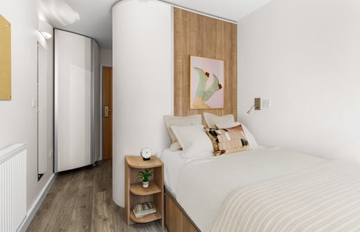 Bronze En Suite