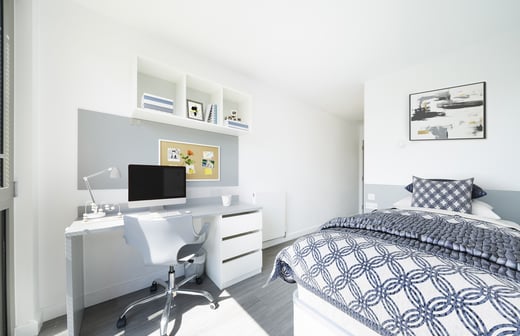 Gold En Suite