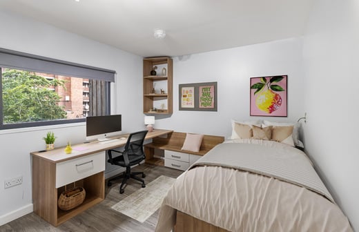 Silver En Suite
