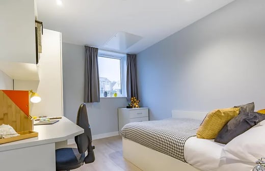 Gold Ensuite