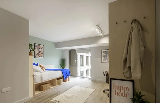 8 Bed Premium Ensuite