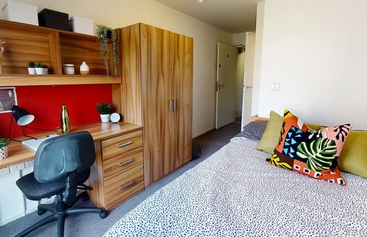 7 Bed Standard En-suite