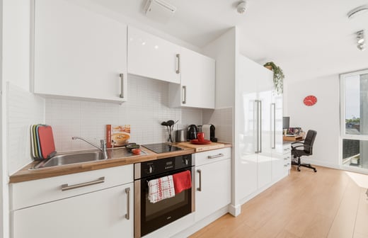 Silver Courtyard Studio, Floors 3-6