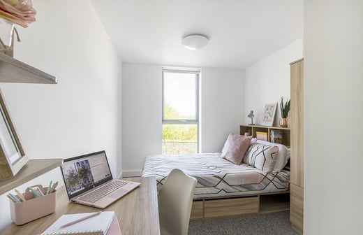 Deluxe Ensuite