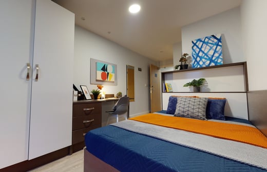 Bronze En Suite Plus
