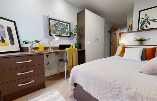 Platinum En Suite