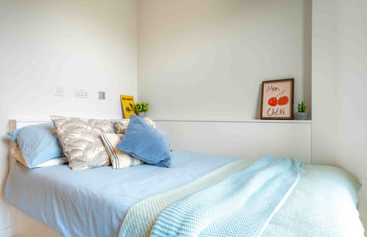 Silver En Suite