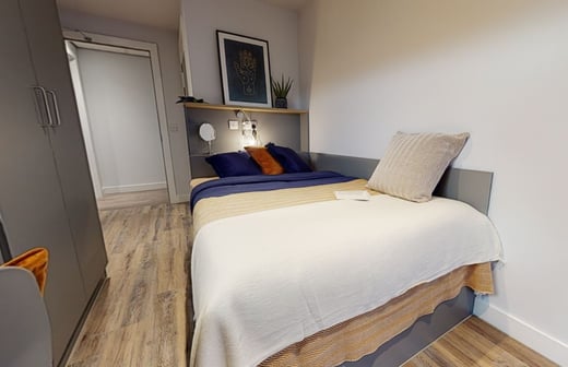 2 Bed Apartment