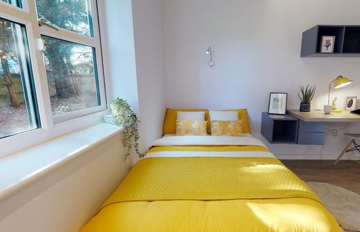 Silver En Suite