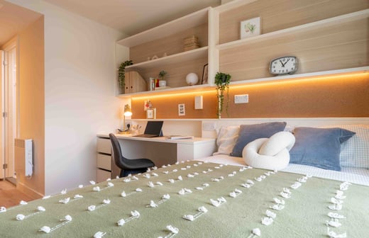 Bronze En Suite