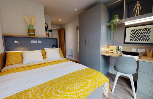 Copper En Suite