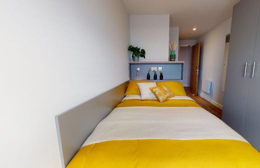 Penthouse En Suite Plus