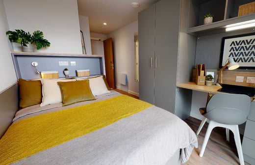 Silver En Suite-2627