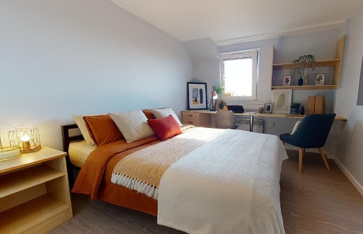 Bronze En Suite Plus