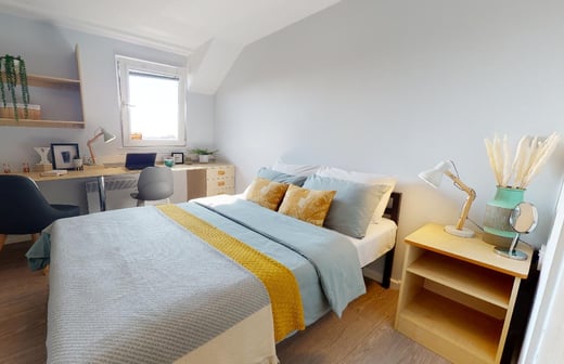 Silver En Suite Plus