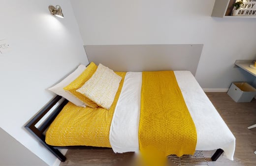 Gold 1 Bed Apartment