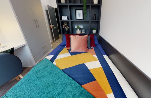 Silver En Suite