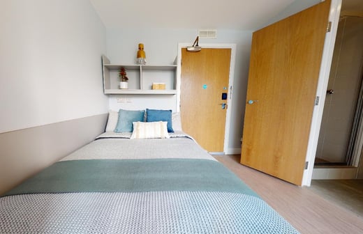 Platinum En Suite Plus