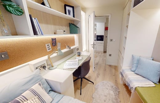 Gold 3 Bed Apt Plus