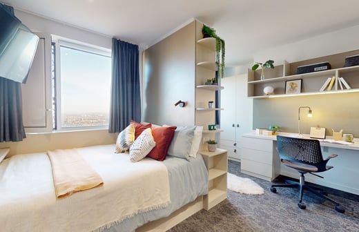 Penthouse Studio Plus