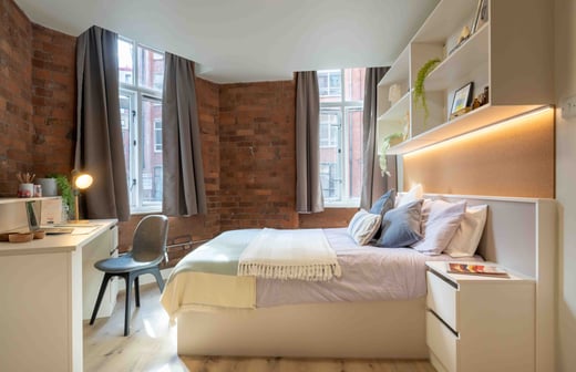 Silver 3 Bed Duplex