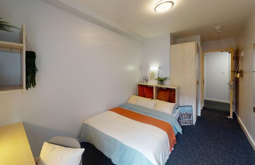 Bronze En Suite Plus