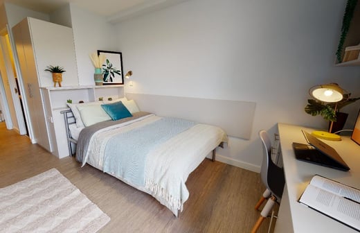Platinum En Suite Plus