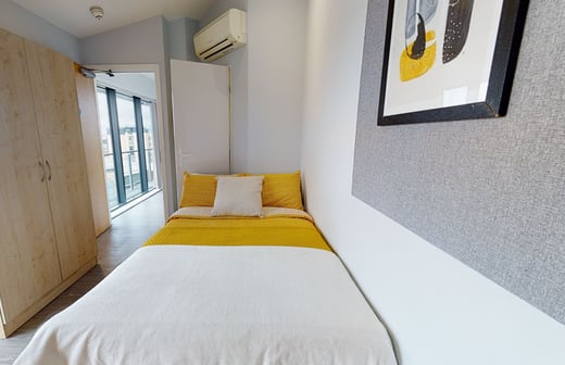 Penthouse Room