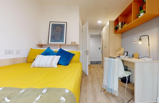 Bronze En Suite Plus