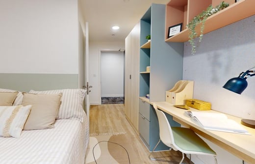 Gold En Suite Plus