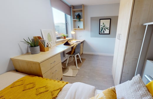 Bronze En Suite DDA